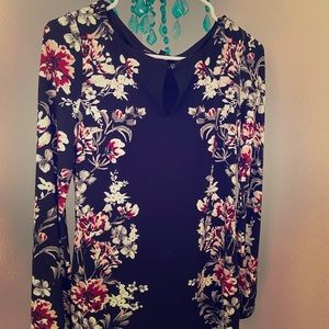White House Black House black floral top
